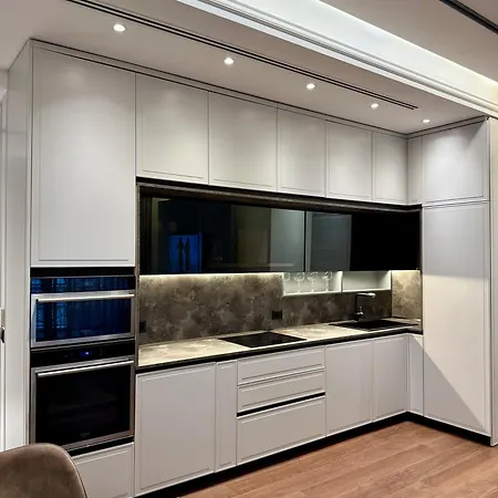 Queen's Luxury Delijorgji *