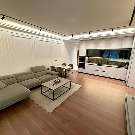 Queen's Luxury Delijorgji * Тирана