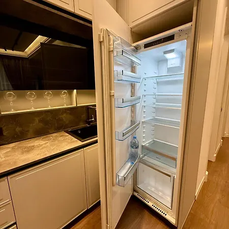 Apartamento Queen's Luxury Delijorgji *