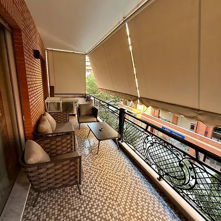 Queen's Luxury Delijorgji شقة تيرانا