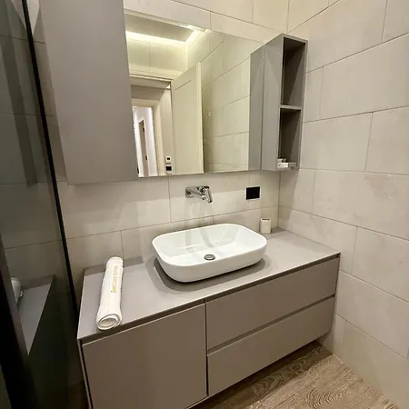 Queen's Luxury Delijorgji