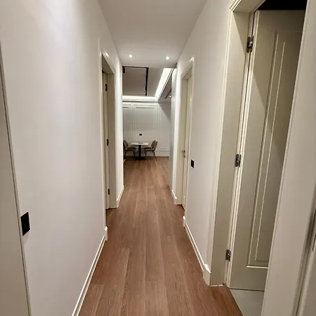 Apartamento Queen's Luxury Delijorgji