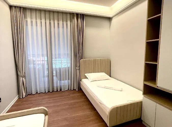 Queen's Luxury Delijorgji * Тирана