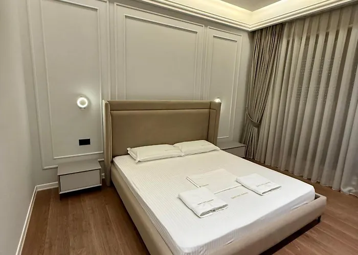 Queen's Luxury Delijorgji Апартаменты *